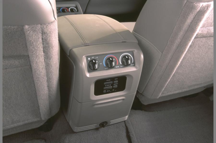  Ford Expedition 1999 года  (фото 47 из 59)